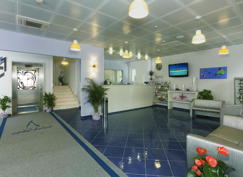Aurea Hotel Торторето Экстерьер фото